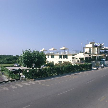 Hotel Turandot Torre del Lago Puccini Buitenkant foto