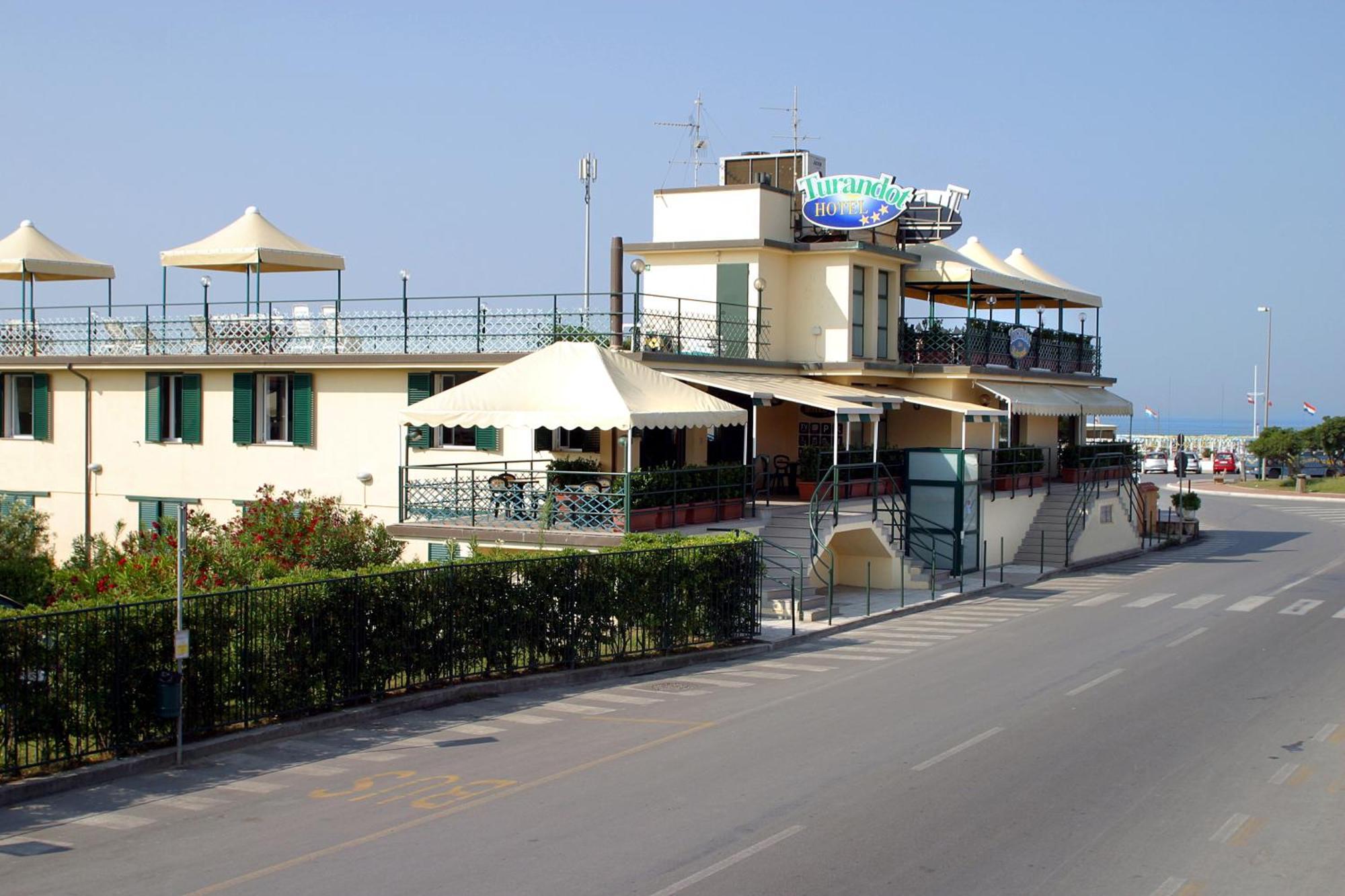 Hotel Turandot Torre del Lago Puccini Buitenkant foto