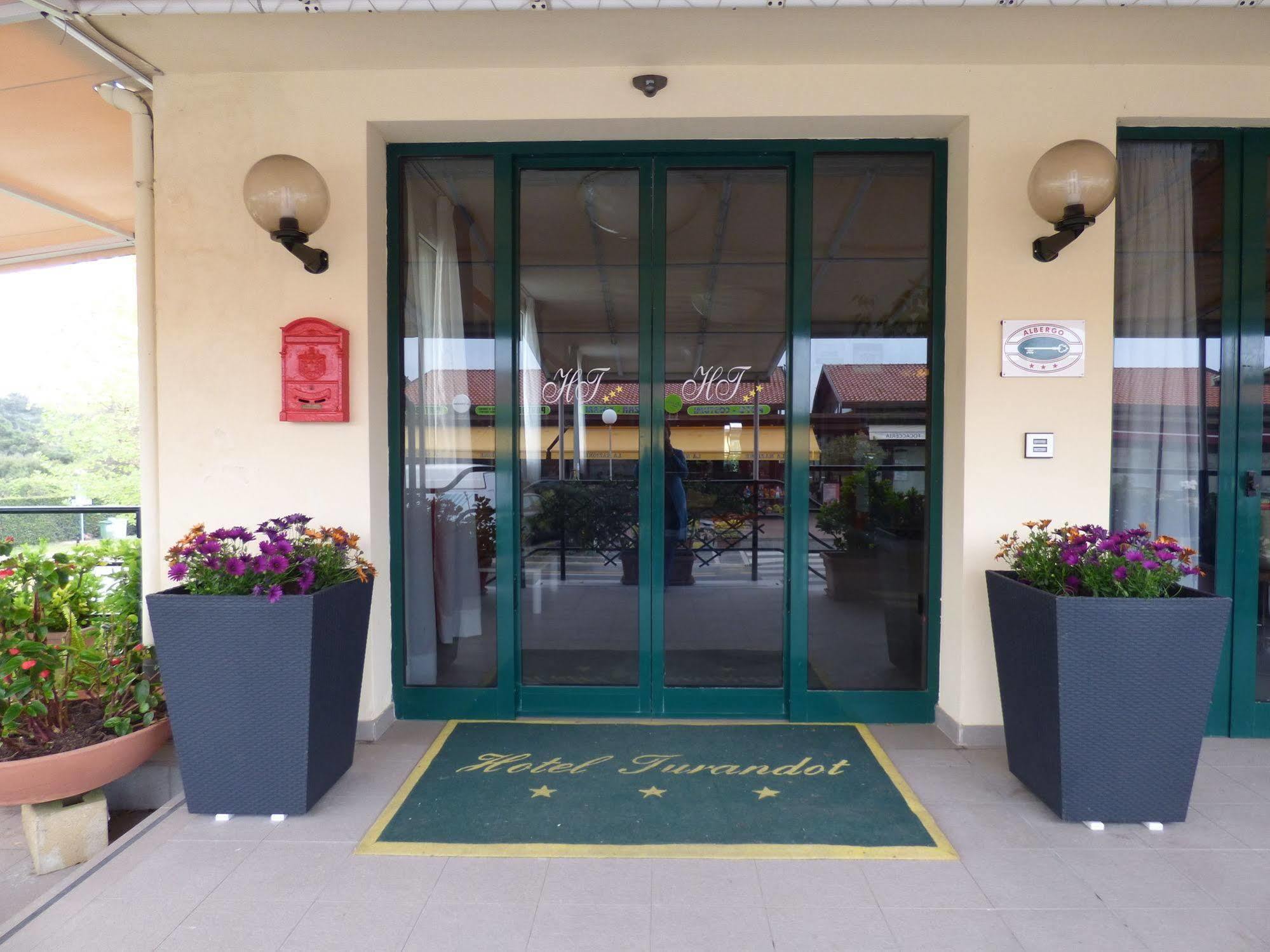Hotel Turandot Torre del Lago Puccini Buitenkant foto